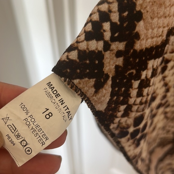 Boohoo Snake Print Smocked V Neck Dress Women’s US 14 - Picture 5 of 6